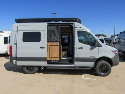 2026 Winnebago REVEL - Photo 15