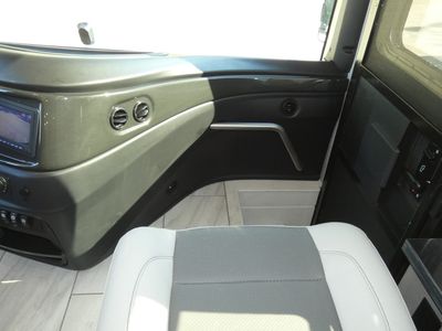 2026 Fleetwood Discovery LXE - Photo 11