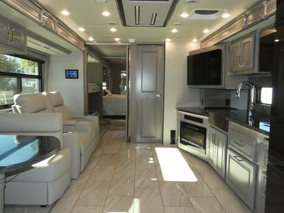 2026 Fleetwood Discovery LXE - Photo 5