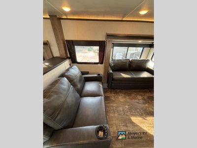 2021 Forest River RV Sabre - Photo 10