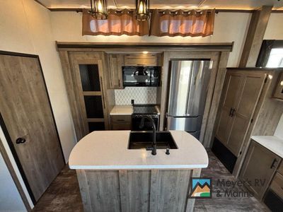 2021 Forest River RV Sabre - Photo 29