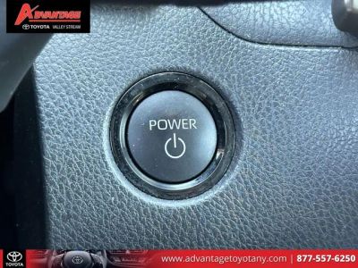2025 Toyota Camry — photo 31 view