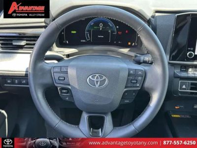 2025 Toyota Camry — photo 18 view