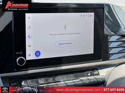 2025 Toyota Camry — photo 32 view