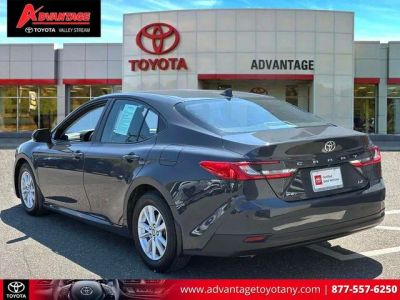 2025 Toyota Camry — photo 10 view