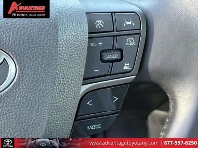 2025 Toyota Camry — photo 26 view