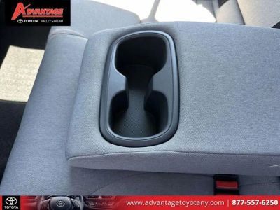 2025 Toyota Camry — photo 15 view