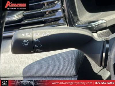2025 Toyota Camry — photo 27 view