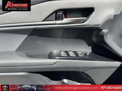 2025 Toyota Camry — photo 20 view