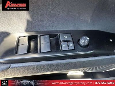 2025 Toyota Camry — photo 21 view