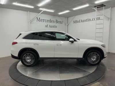 2026 Mercedes-Benz GLC - Photo 8