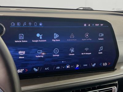2025 Chevrolet Traverse - Photo 14