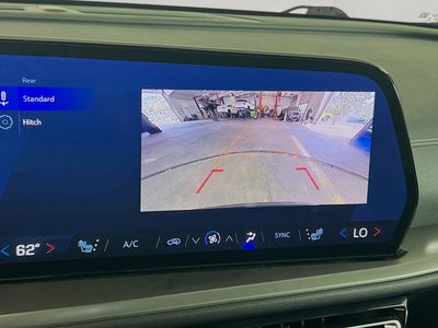 2025 Chevrolet Traverse - Photo 13