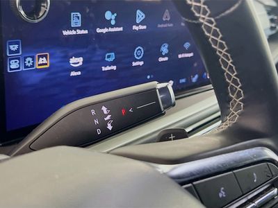 2025 Chevrolet Traverse - Photo 15