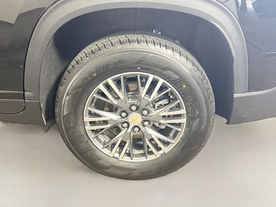 2025 Chevrolet Traverse - Photo 25