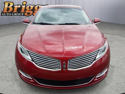 2016 Lincoln MKZ — side profile view