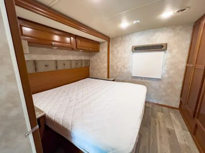 2019 Winnebago VISTA - Photo 16