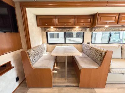 2019 Winnebago VISTA - Photo 14
