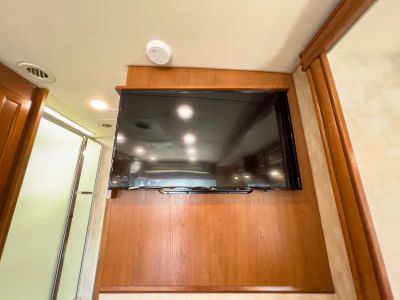2019 Winnebago VISTA - Photo 15