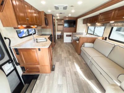 2019 Winnebago VISTA - Photo 5