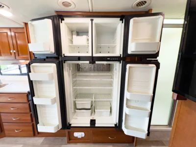 2019 Winnebago VISTA - Photo 11