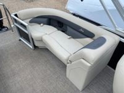 2024 Barletta Aria A22QC - Photo 8