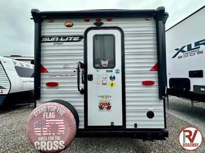 2023 Sunset Park RV Sun Lite — detail view