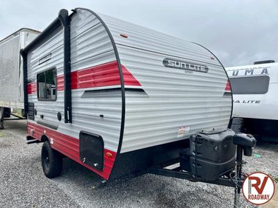 2023 Sunset Park RV Sun Lite — rear three-quarter view