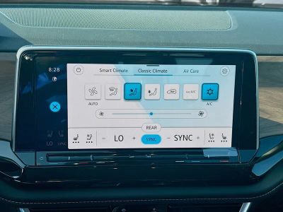 2026 Volkswagen Atlas — photo 14 view