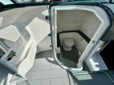 2024 Aviara AV32 Outboard - Photo 27
