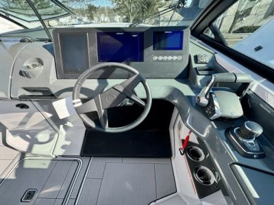 2024 Aviara AV32 Outboard - Photo 25
