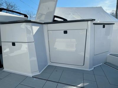 2024 Aviara AV32 Outboard - Photo 14