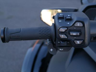 2026 Can-Am Spyder F3 Limited Dark - Photo 12
