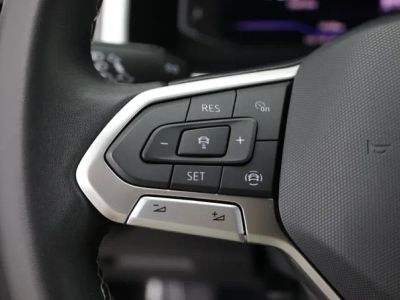 2023 Volkswagen Atlas Cross Sport — photo 19 view