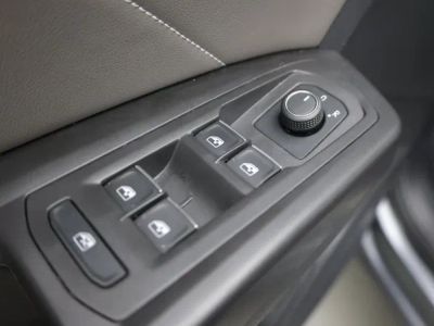 2023 Volkswagen Atlas Cross Sport — photo 11 view