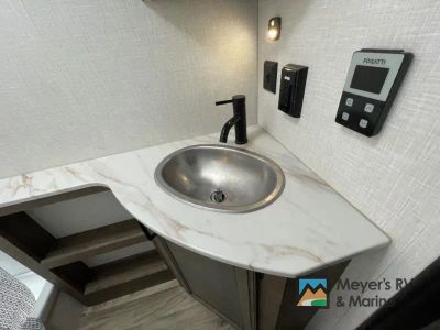 2024 Venture RV Stratus - Photo 29