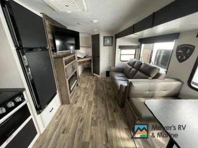 2024 Venture RV Stratus - Photo 8