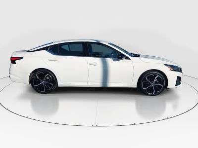 2024 Nissan Altima - Photo 8