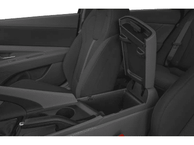 2025 Hyundai Elantra - Photo 36