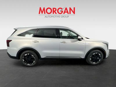 2026 Kia Sorento — photo 8 view