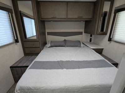 2025 Thor Motor Coach Four Winds — photo 23 view