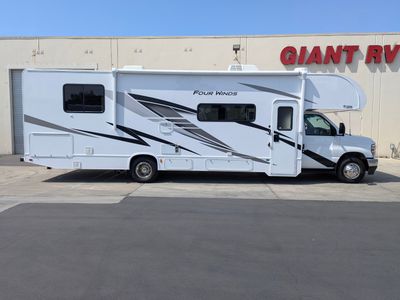 2025 Thor Motor Coach Four Winds — photo 24 view
