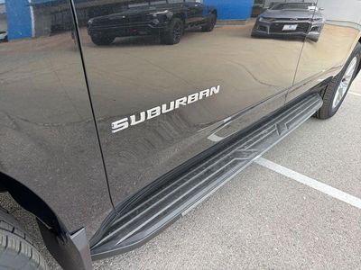 2026 Chevrolet Suburban — photo 8 view