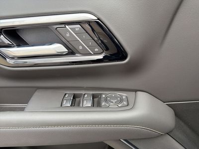 2026 Chevrolet Suburban — photo 38 view