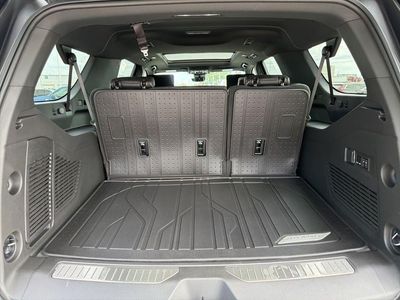 2026 Chevrolet Suburban — photo 11 view