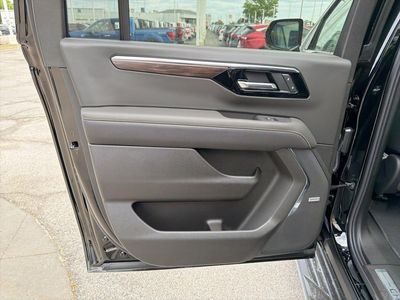 2026 Chevrolet Suburban — photo 21 view