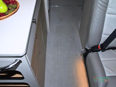 2026 Airstream Rangeline - Photo 28