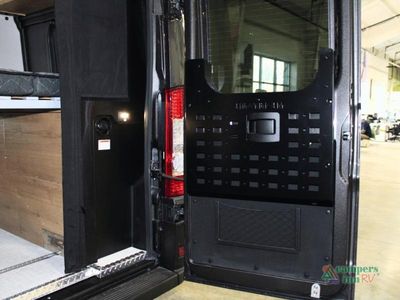 2026 Airstream Rangeline - Photo 11