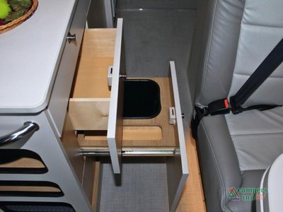 2026 Airstream Rangeline - Photo 29