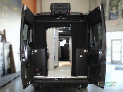2026 Airstream Rangeline - Photo 6